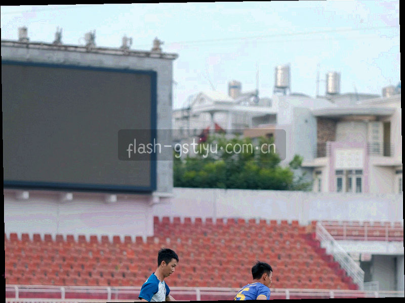 光速体育APP界面，箭头指向首页右上角V3.1入口和数据栏目
